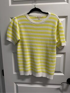 Vine & Love White and Yellow Striped Knit Short Sleeve Top